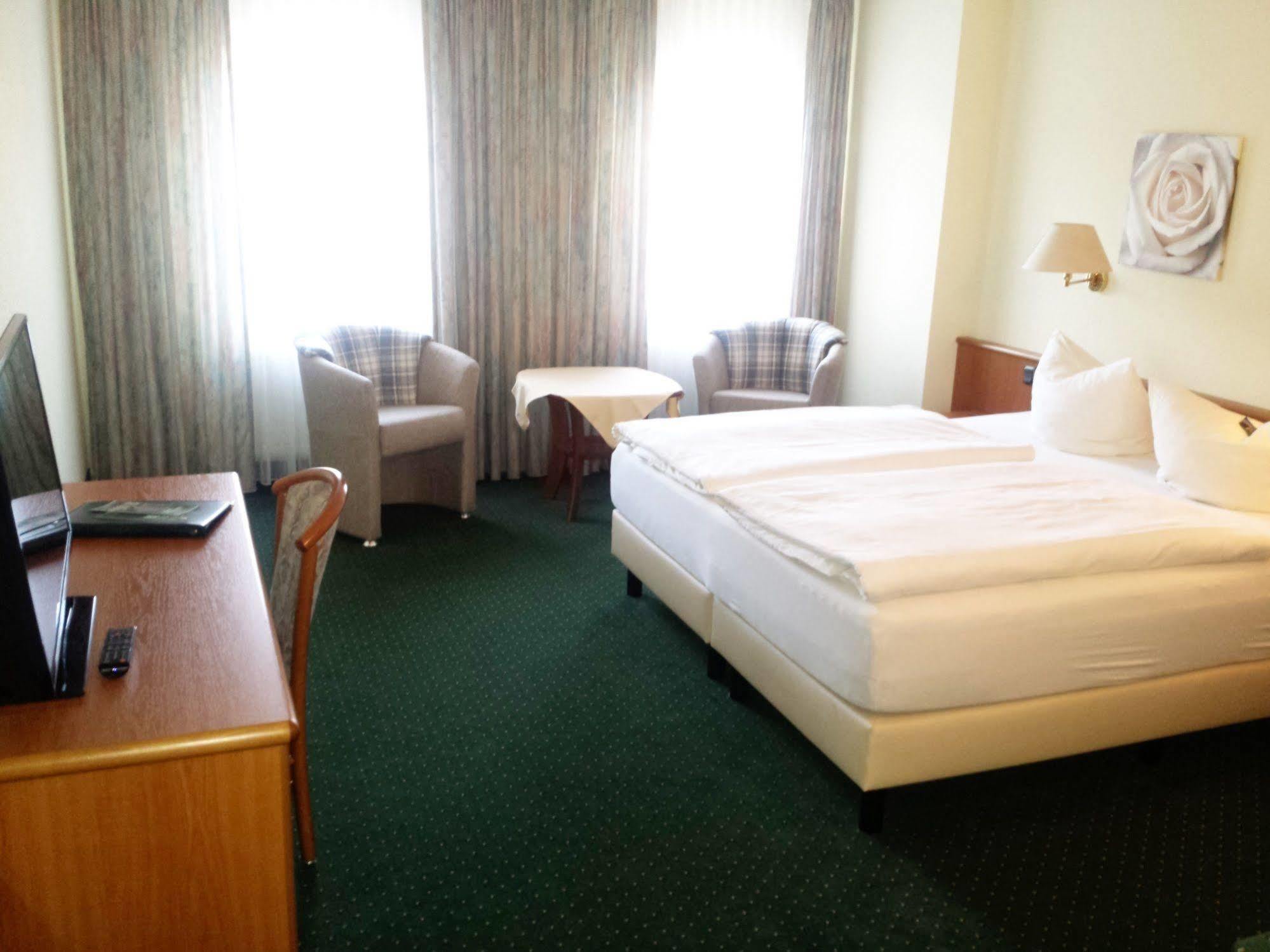 Hotel Evabrunnen Bischofswerda Exteriör bild
